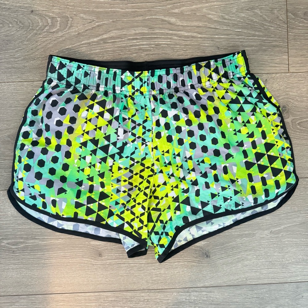 Victoria’s Secret Sport The Player Vibrant Geometric Women's Running Shorts